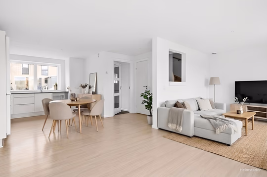 Rental at Pilevangen 21, 8355 Solbjerg