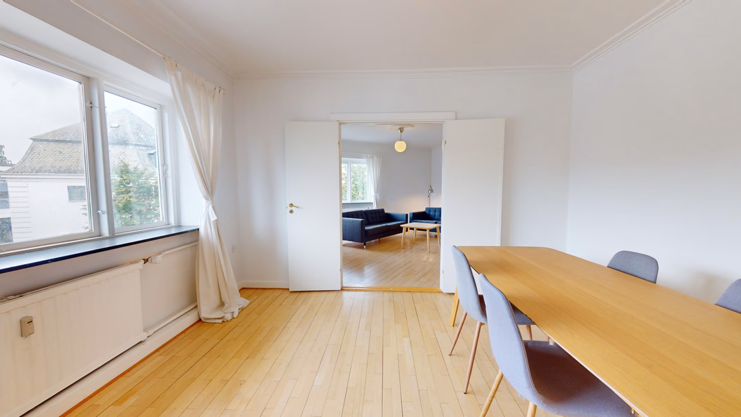 Billede 2 fra lejemålet på Vestre Stationsvej  1, 2960 Rungsted Kyst